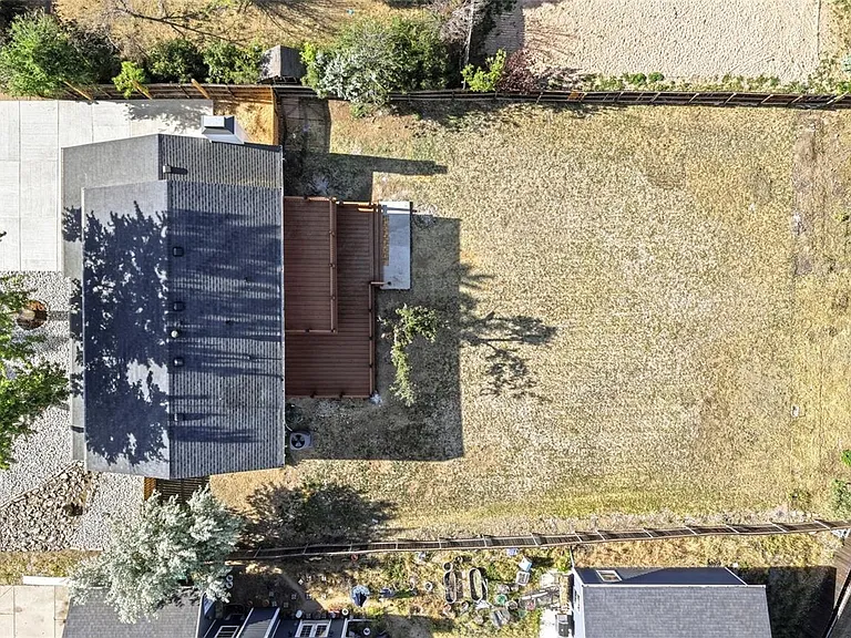 6752 S Dahlia Ct — Photo 46