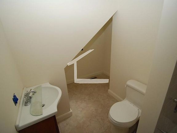 3rd image of 58 Englewood Ave #1E
