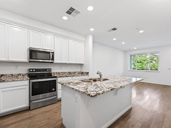 3rd image of 2580 Gimelli Way