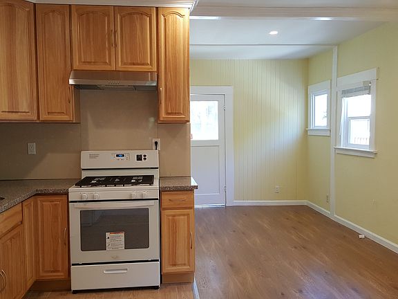 5th image of 1243 Naglee Ave