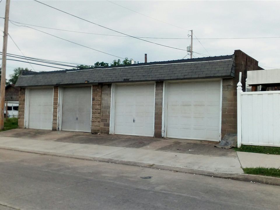 2nd image of 1304 N 3rd St
