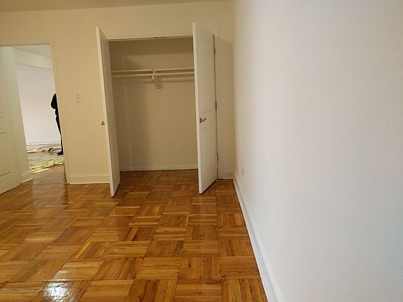 5th image of 400 E 14th St APT 1G