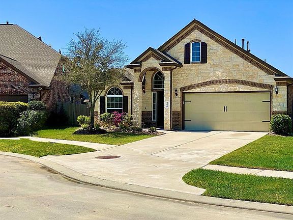 2nd image of 21610 Royal Melbourne Ct