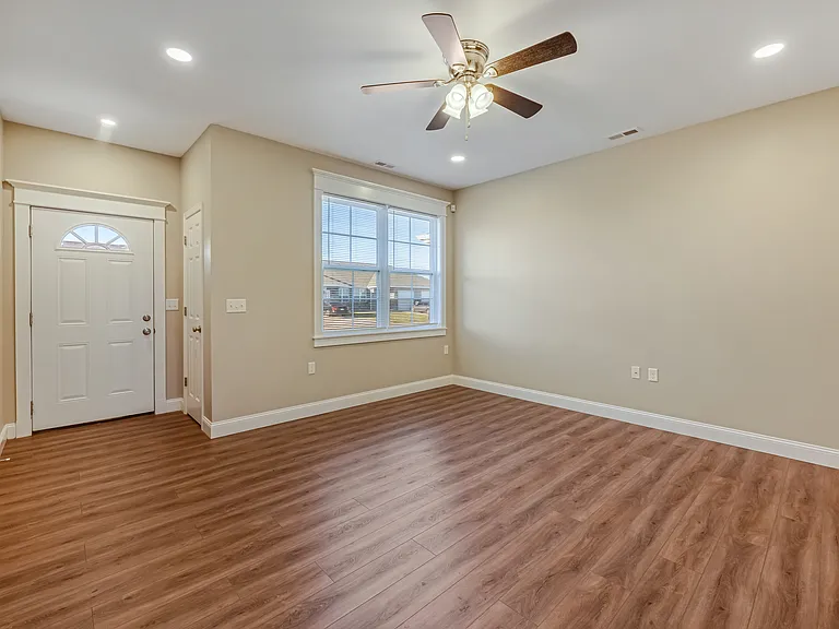 3454 Ammon Dr — Photo 8