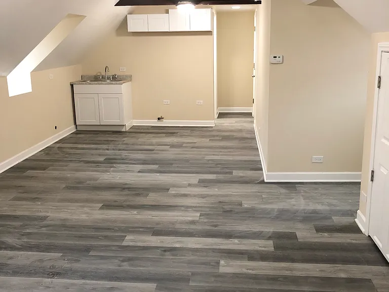 1758 W 19th St #4R — Photo 3
