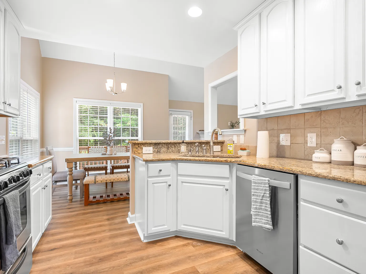 3 bed, 2.5 bath, 1862 sqft, $2,900 — Photo 4