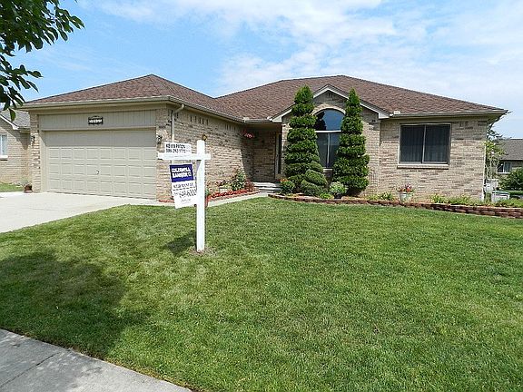 2nd image of 21977 Wilshire Cir
