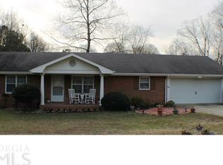 321 Nutcracker Ln, Winder, GA 30680