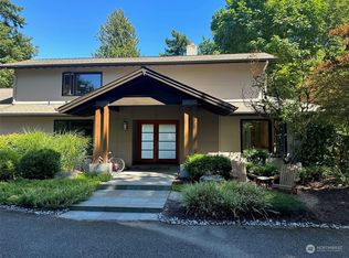 9160 SE 46th St, Mercer Island, WA 98040