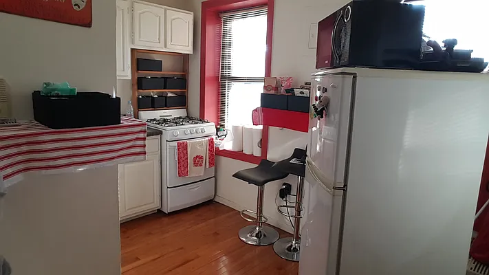 Rented by Grand & Co. | media 7