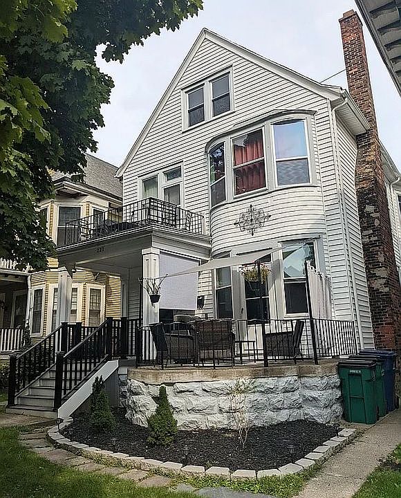 1st image of 221 Norwood Ave