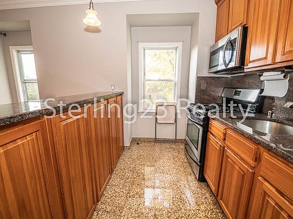 5th image of 21-61 28th St #3R