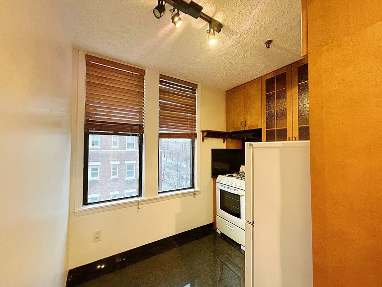 1486 Commonwealth Ave #18 — Photo 10