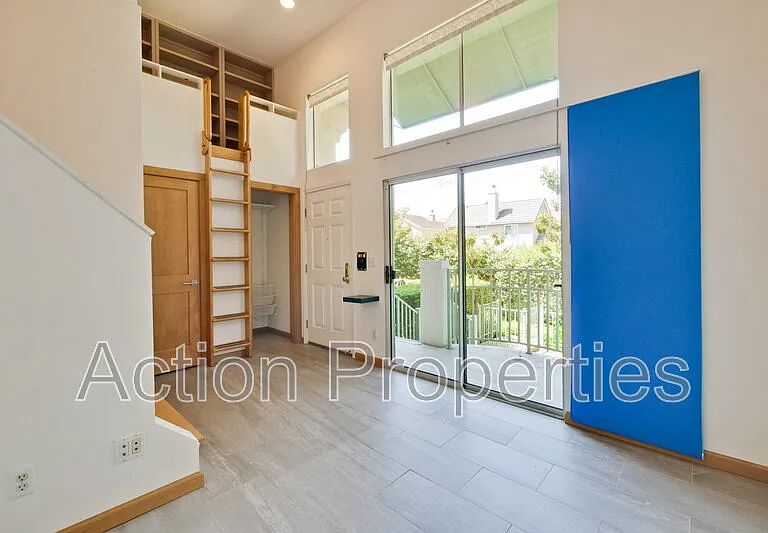 158 Holly Ct — Photo 8
