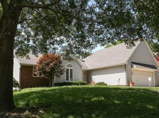 105 Rainbow Cir, Raymore, MO 64083