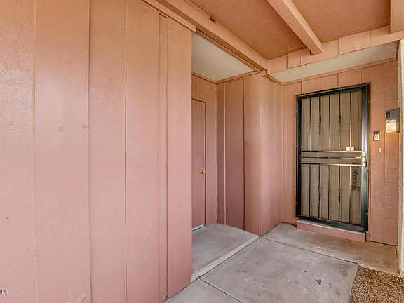4th image of 2737 E Corrine Dr