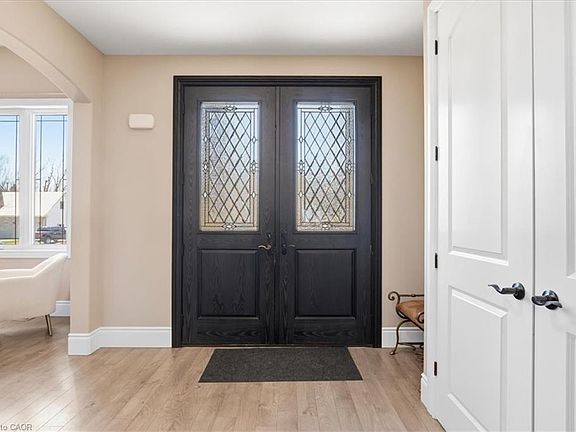 4th image of 3971 Wilson St