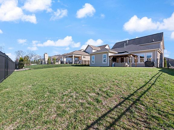 3rd image of 1035 Fallow Rd