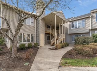 76 Westchester Ter, Annandale, NJ 08801