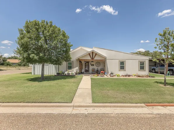 450 S 12th St, Slaton, TX 79364