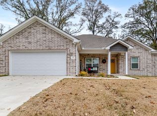 10 Raspberry Ln, Cabot, AR 72023