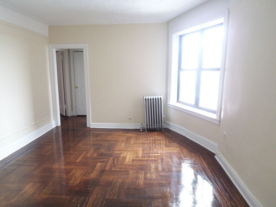 2nd image of 1651 Nelson Ave #4E