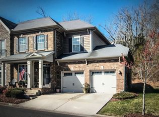 2065 Traemoor Village Dr, Nashville, TN 37209