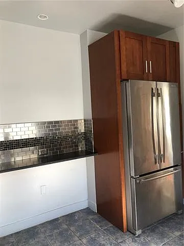 821 State St — Photo 9