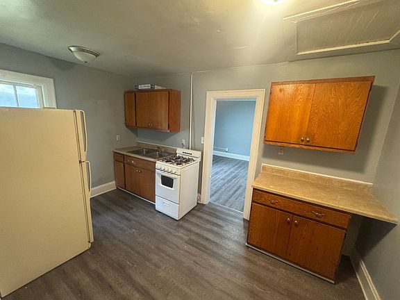 4th image of 624 W Lasalle Ave APT 3