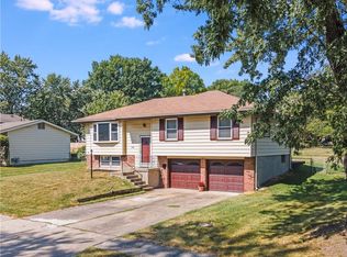 6620 E 134th Ter, Grandview, MO 64030