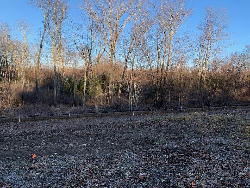1st image of 8 Ryan Rd