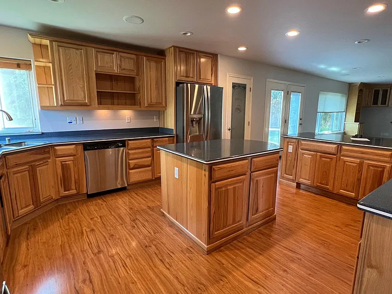 16107 Grand Bluff Cir — Photo 5