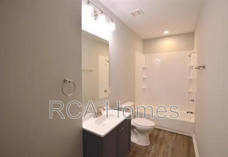 3501 N Illinois St #3 — Photo 6