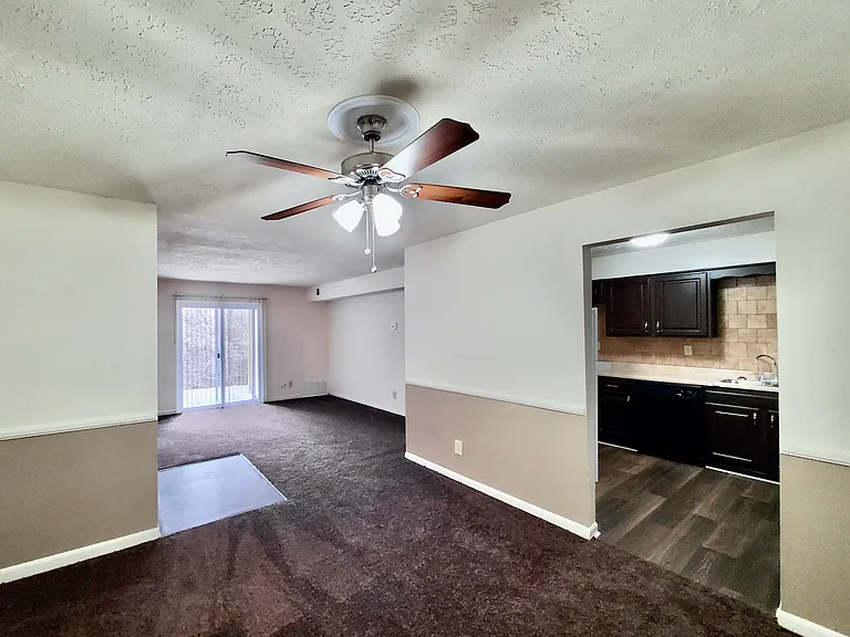 Derby Run Apartments — Photo 26