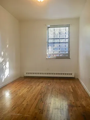 Rented by Grand & Co. | media 25