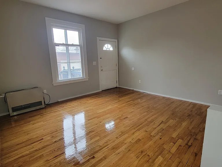 49 Warren St #C3 — Photo 6