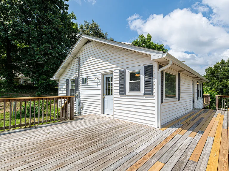 1314 Goldleaf St — Photo 4