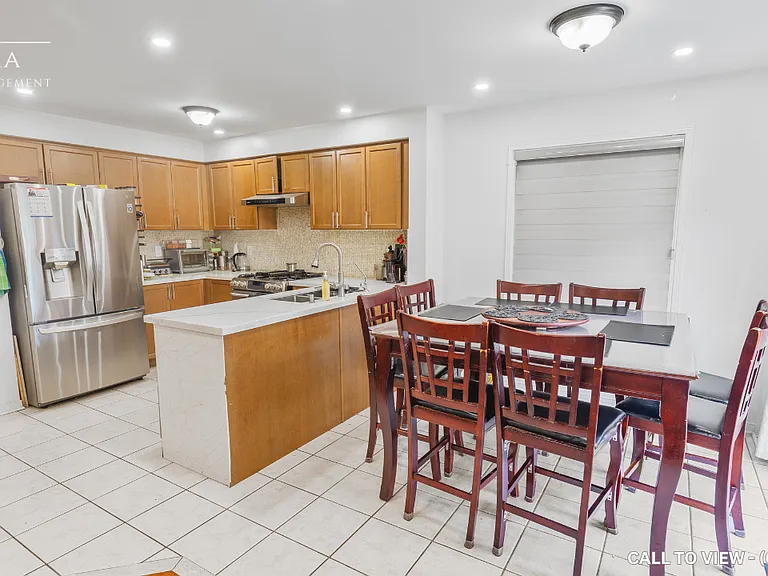 44 Thackery Dr — Photo 4