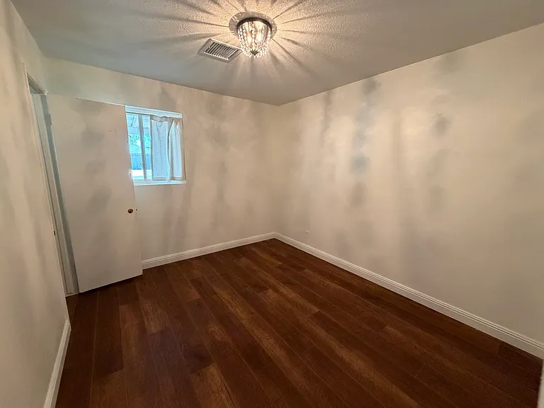 3547 E Meadowbrook Ave — Photo 6
