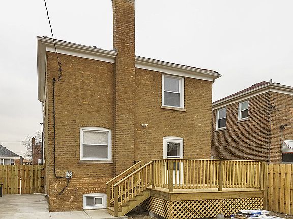 4th image of 7540 S Damen Ave