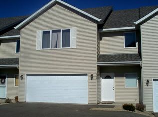 2156 Willow Trl, North Mankato, MN 56003