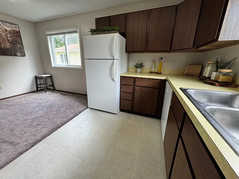 1815 Alden Ave — Photo 4