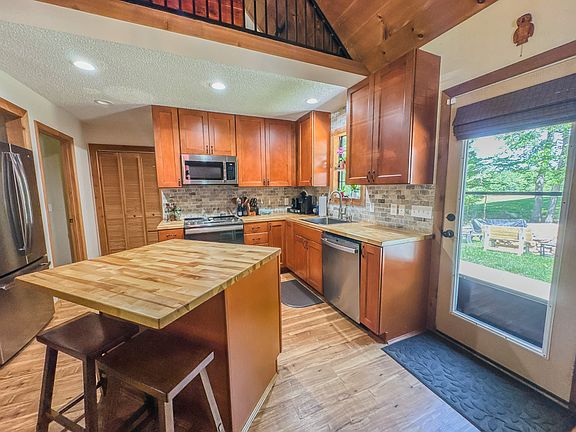 5th image of 220 Ovilla Ln