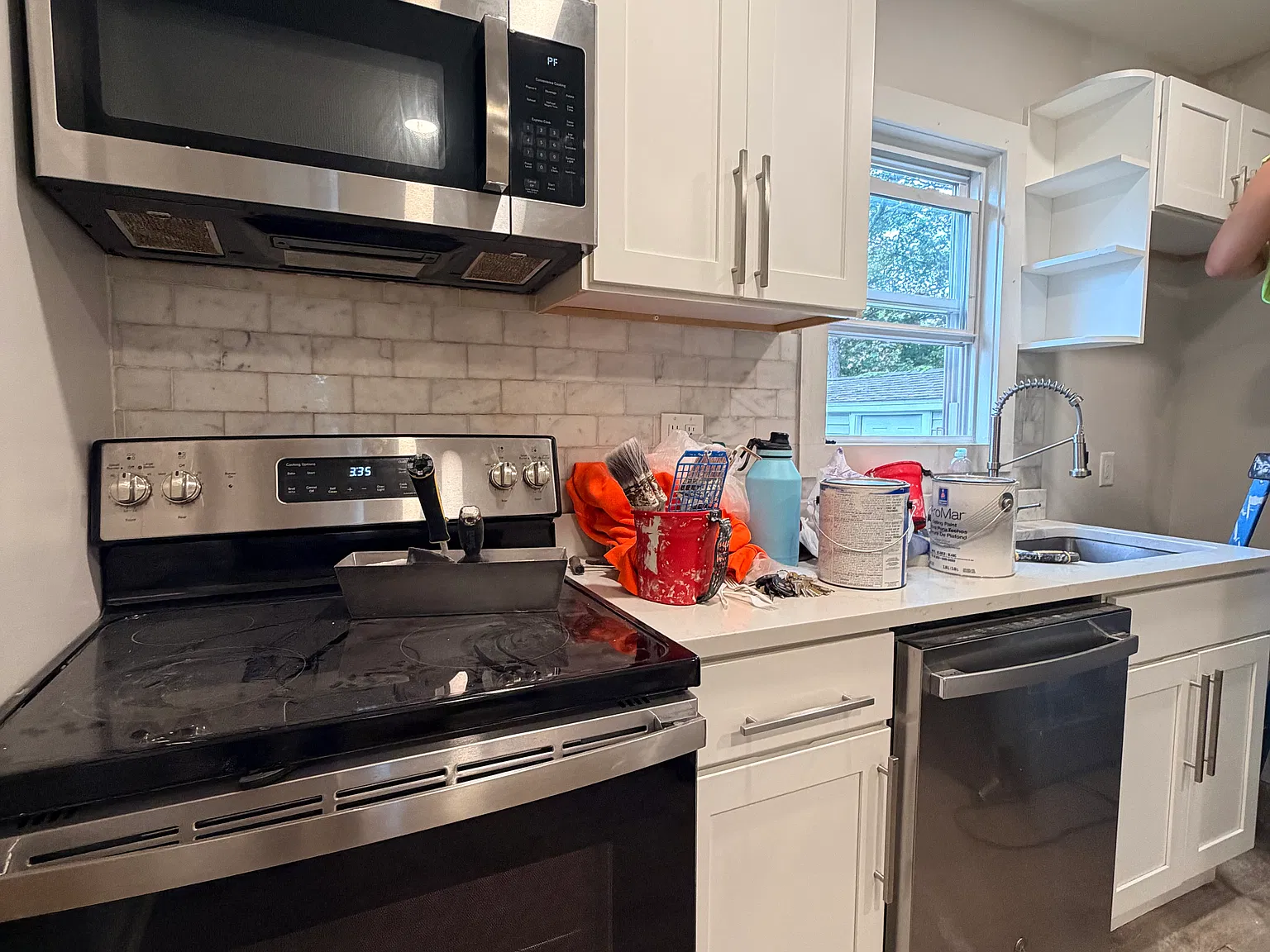 3 bed, 1000 sqft, $2,250 — Photo 2