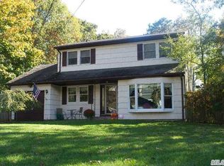 440 Thrift St, Ronkonkoma, NY 11779