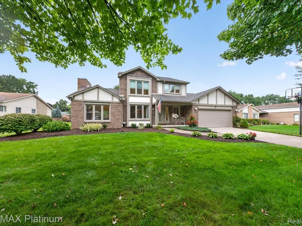 41156 Todd Ln, Novi, MI 48375