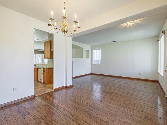3rd image of 4007 Cobble Ct