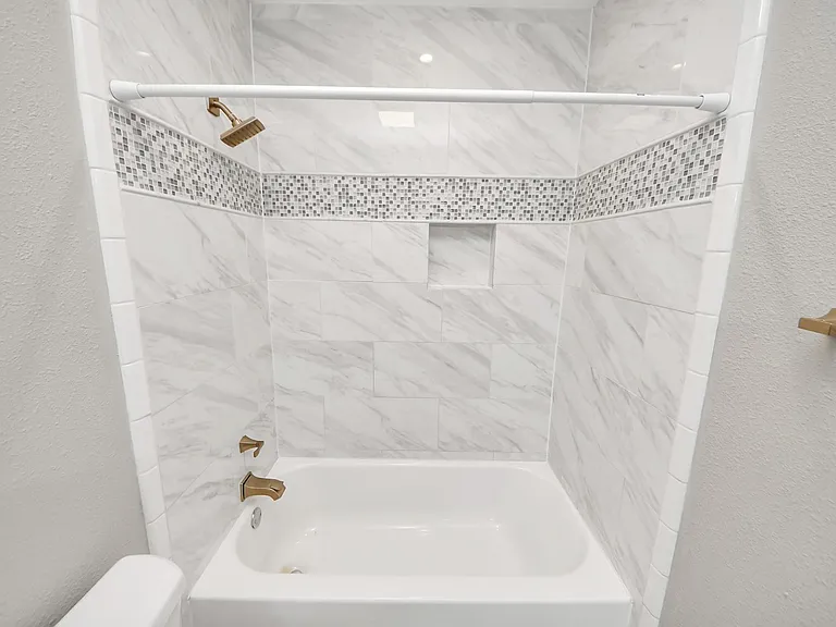 2224 S Piney Point Rd #227 — Photo 22
