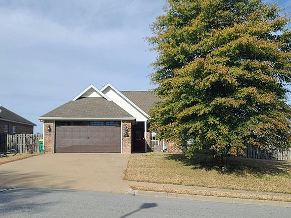 5th image of 451 Coopers Farm Rd