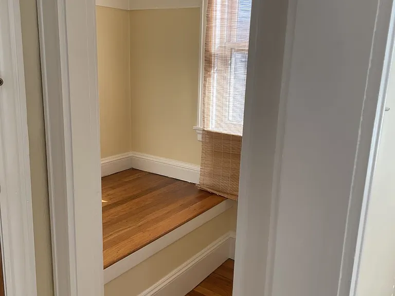 27 Elliot St — Photo 13